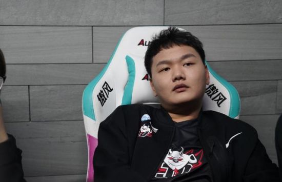 2025年AI PC市场份额将达31%的未来趋势